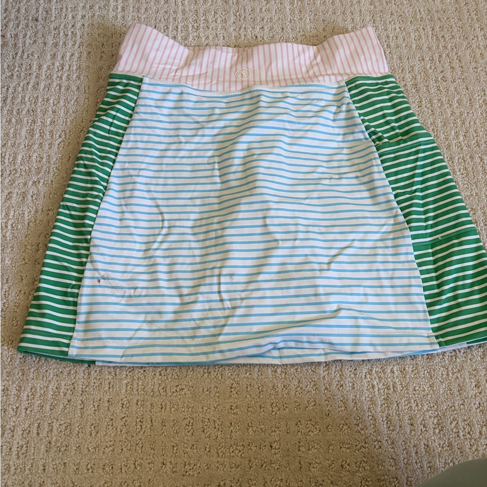 Cutest Addison Bay skort! - Picture 2 of 4